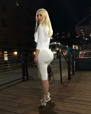 Simoniliciousxxx OnlyFans Leaked Free Thumbnail Picture - #1r4uwj0i9Q