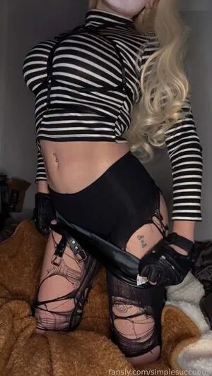 Simple Succubus OnlyFans Leaked Free Thumbnail Picture - #GYFa8STpBs