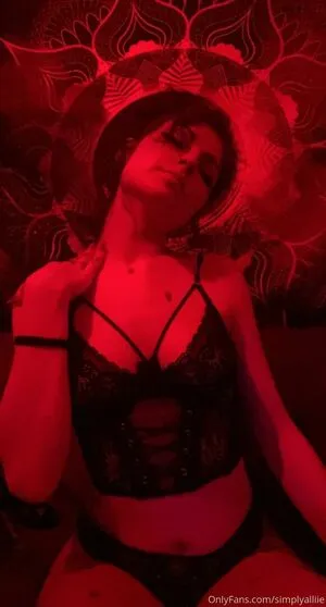 Simplyalliie OnlyFans Leaked Free Thumbnail Picture - #KUirdC0PIr