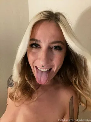 Simpwhisperer OnlyFans Leaked Free Thumbnail Picture - #2rImMBOlRt