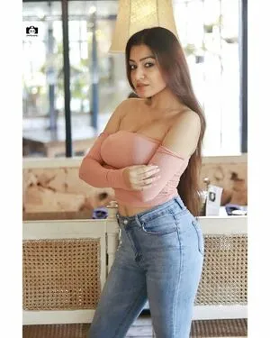 Simran Kaur OnlyFans Leaked Free Thumbnail Picture - #aeKbhix3cq