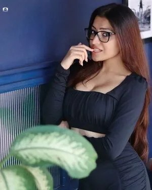 Simran Kaur OnlyFans Leaked Free Thumbnail Picture - #qtBIRQ0TYJ
