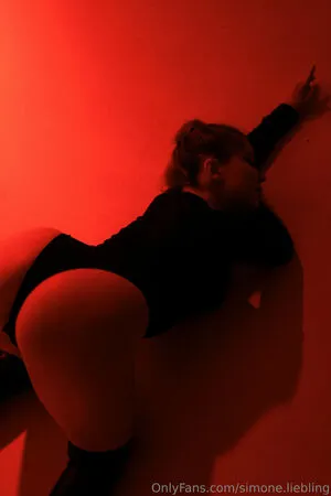 Simunka Show OnlyFans Leaked Free Thumbnail Picture - #IdCYhzoy7l