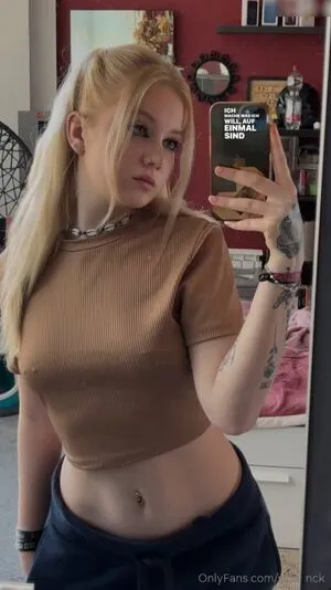 Sina Manuela OnlyFans Leaked Free Thumbnail Picture - #Ki2K7Q8knl