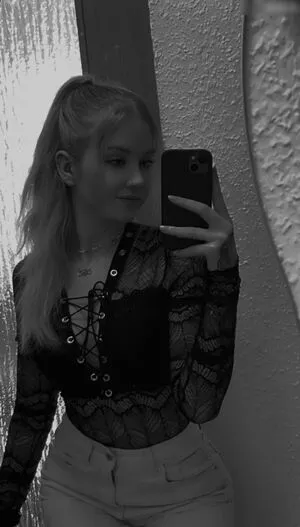 Sina Manuela OnlyFans Leaked Free Thumbnail Picture - #YOQt47DGO5