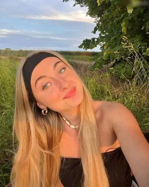Sina Marie Reen OnlyFans Leaked Free Thumbnail Picture - #GkyajZ0C3U