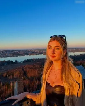 Sina Marie Reen OnlyFans Leaked Free Thumbnail Picture - #Hqk1Zdpos0