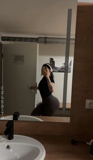Sinarwtz OnlyFans Leaked Free Thumbnail Picture - #V695g9EoSU