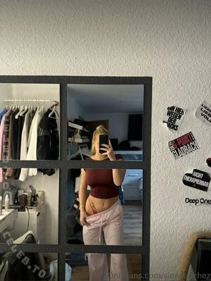 Sinasunchez OnlyFans Leaked Free Thumbnail Picture - #7ZIj3wup68