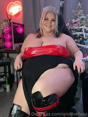 Sinderellaxo OnlyFans Leaked Free Thumbnail Picture - #4Dykfdi91R