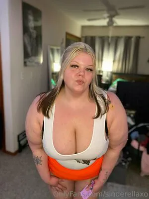 Sinderellaxo OnlyFans Leaked Free Thumbnail Picture - #mFK33R1wEb