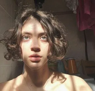 Singer Pomme OnlyFans Leaked Free Thumbnail Picture - #smTWjJhIip
