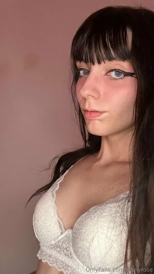 Sinnyrose OnlyFans Leaked Free Thumbnail Picture - #DPqoFTFNv2