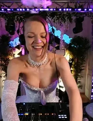 Sintica OnlyFans Leaked Free Thumbnail Picture - #UdcwdInk2g