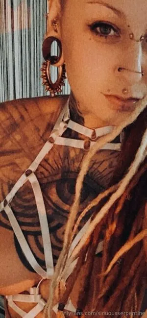 Sinuousserpentine OnlyFans Leaked Free Thumbnail Picture - #MsXmOsJGH4
