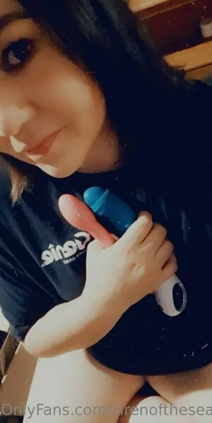 Sirenofthesea69 OnlyFans Leaked Free Thumbnail Picture - #3MWAiJirZm