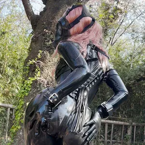Siron Latex OnlyFans Leaked Free Thumbnail Picture - #7MA4YgVDjl
