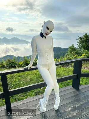 Siron Latex OnlyFans Leaked Free Thumbnail Picture - #drpvb6WtUX