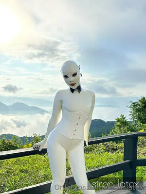 Siron Latex OnlyFans Leaked Free Thumbnail Picture - #z7KMTsa9kM