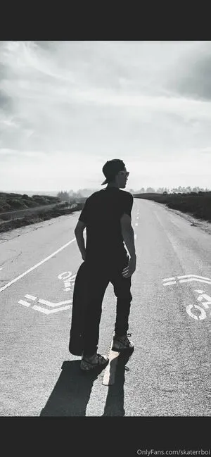 Skaterrboi OnlyFans Leaked Free Thumbnail Picture - #1W2dgx5aZD