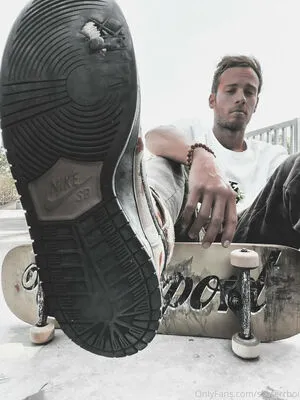 Skaterrboi OnlyFans Leaked Free Thumbnail Picture - #8Y8bIVylNh