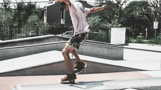 Skaterrboi OnlyFans Leaked Free Thumbnail Picture - #j4J5FGt9MY
