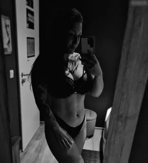 Skelli OnlyFans Leaked Free Thumbnail Picture - #5fX0Sf3hua
