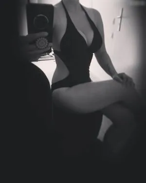 Skelli OnlyFans Leaked Free Thumbnail Picture - #P11ahBk4L2