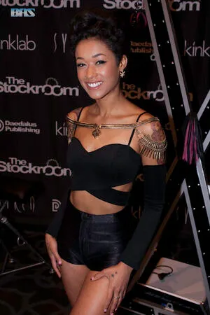 Skin Diamond OnlyFans Leaked Free Thumbnail Picture - #x2jhgIFBPd