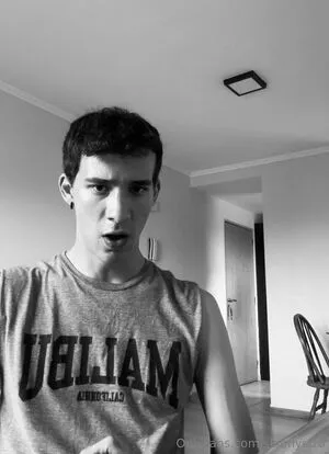 Skinnystr8 OnlyFans Leaked Free Thumbnail Picture - #izdAZhadsA