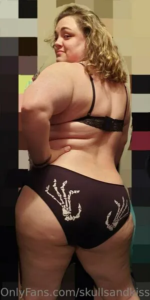 Skullsandkisses OnlyFans Leaked Free Thumbnail Picture - #sKMWBMhz31