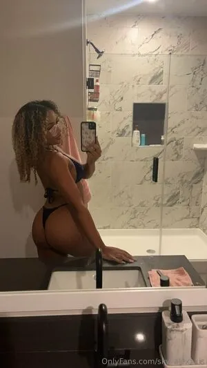 Sky Alexxxis OnlyFans Leaked Free Thumbnail Picture - #03GRMR5Unw