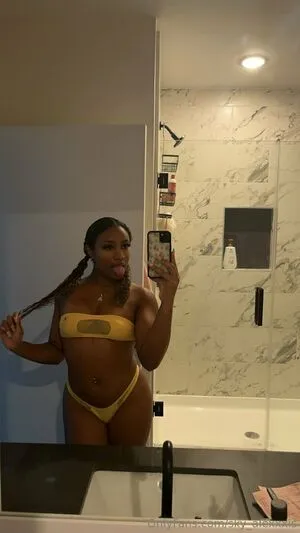 Sky Alexxxis OnlyFans Leaked Free Thumbnail Picture - #MENbvVFEh4