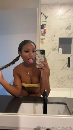 Sky Alexxxis OnlyFans Leaked Free Thumbnail Picture - #jGhNvpHo9A