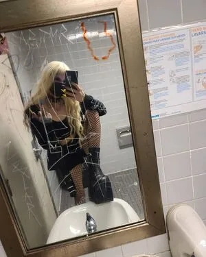 Sky Burrito OnlyFans Leaked Free Thumbnail Picture - #9dX9L0Txd0