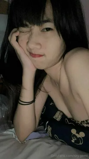 Sky Gemi OnlyFans Leaked Free Thumbnail Picture - #QaXWgcaier
