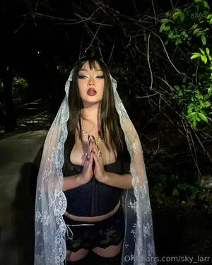 Sky Larr OnlyFans Leaked Free Thumbnail Picture - #1Jj0Vm8ltl