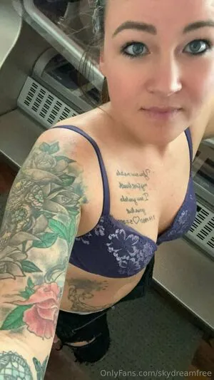 Skydreamfree OnlyFans Leaked Free Thumbnail Picture - #ErtXXGxZ3R