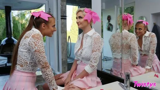 Skye Blue OnlyFans Leaked Free Thumbnail Picture - #ZRPRqYx1F0