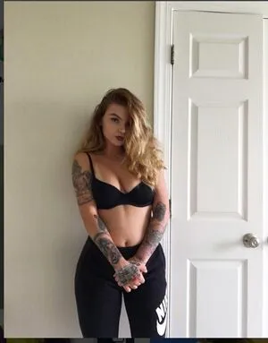 Skye Compton OnlyFans Leaked Free Thumbnail Picture - #X6INEG1QHs