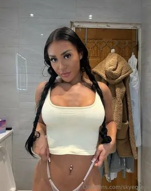 Skyegreyx OnlyFans Leaked Free Thumbnail Picture - #kNIa1IXLQP