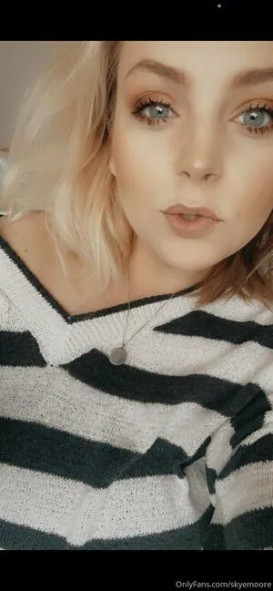 Skyemoore OnlyFans Leaked Free Thumbnail Picture - #6PDkrKlv59