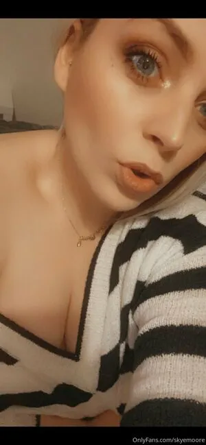 Skyemoore OnlyFans Leaked Free Thumbnail Picture - #yGxUUpz0MY