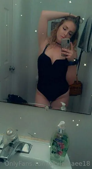 Skylaa19 OnlyFans Leaked Free Thumbnail Picture - #8DxvcaQuxm