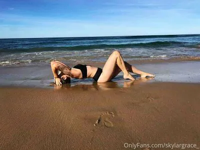Skylargrace OnlyFans Leaked Free Thumbnail Picture - #0ANnnAAO6l