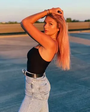 Skyler Lesslie OnlyFans Leaked Free Thumbnail Picture - #0ShrF4TcqZ
