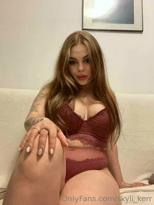 Skyli Kerr OnlyFans Leaked Free Thumbnail Picture - #0St6Eyseo5