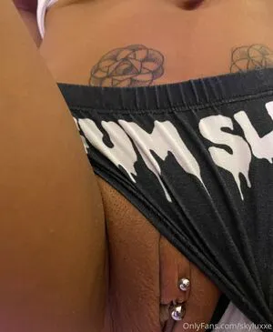 Skyluxxe OnlyFans Leaked Free Thumbnail Picture - #5RxsVH1dQ3