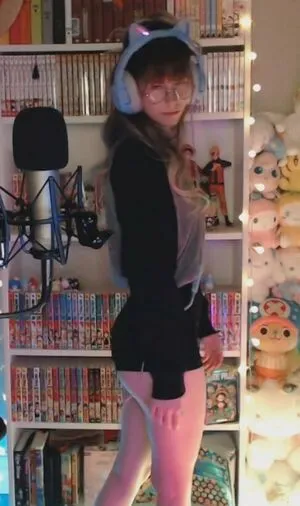 Skymi Chan OnlyFans Leaked Free Thumbnail Picture - #2RPWQmAD4p