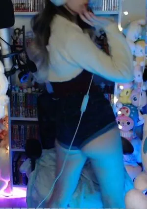Skymi Chan OnlyFans Leaked Free Thumbnail Picture - #2xsqGGFLp7